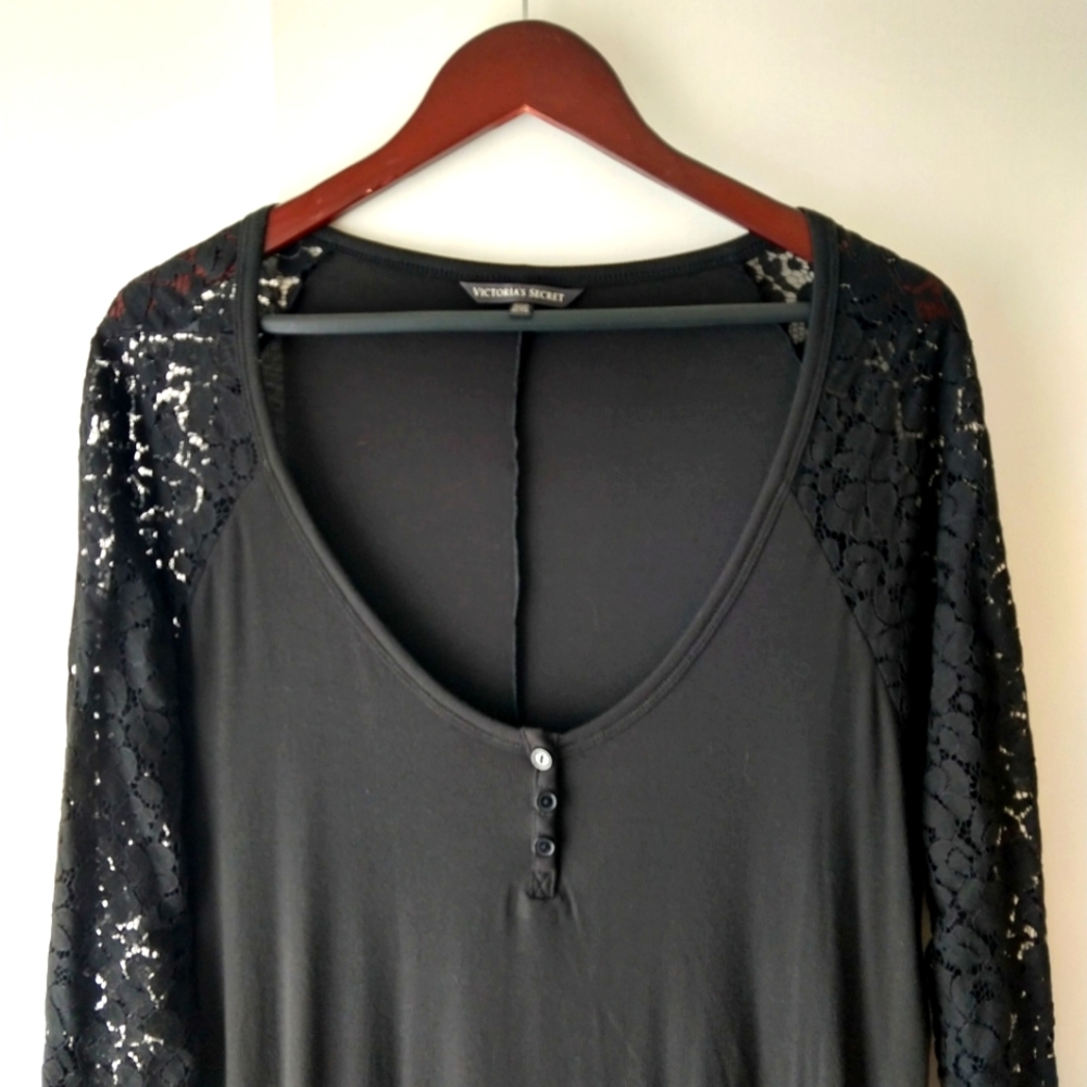 Victoria's Secret Long sleeve Top